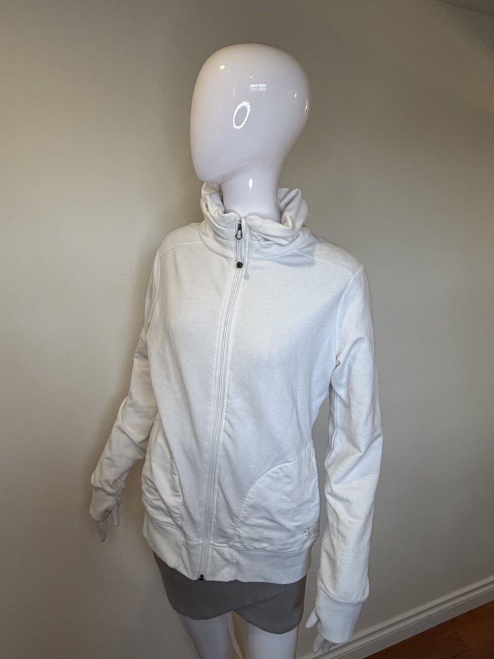 Tuff Athletics White Funnel Neck Zip Jacket Thumbholes M